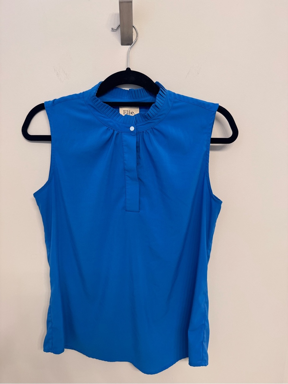Elie Tahari Sleeveless Ruffle Collar Top in Blue